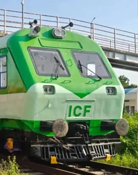 Hydrogen vs LNG Train: How India’s two alternative-fuel trains differ on range, cost, technology and emissions
